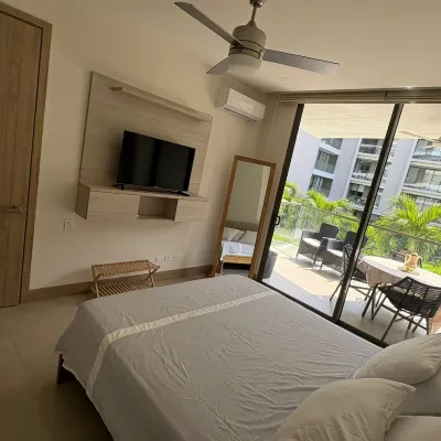 Apt 2 rooms with private beach and ideal pool Hotels near مانزانيلو