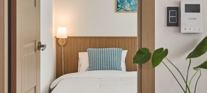 Banwoldang Stn 3min, Table for 6, Hotel bedding, 8pm Check-in, Luggage Storage, Rooftop #Dongseongro Hotels in Daegu