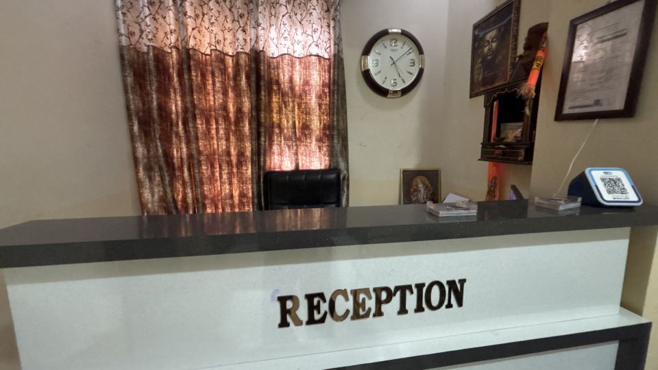 AK HOTEL & RESTAURANT