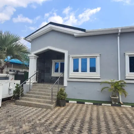 Devon's 5BR pool villa, gated in Sun City Estate, Abuja