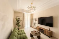 Luxe Apt w/ panoramic views in Heart of Naples - 新規開業