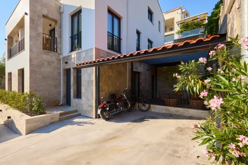 Villa Bigova Bay -  Ferienwohnungen