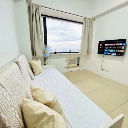Ace Suites by the WaterSpa - Budget Accommodation
