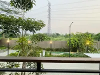 Cozy Home 1 Br w/ Balcony Lippo Karawaci, Tangerang Hôtels à : Cikupa