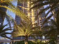 Gold Coast Seaview Apartment by MYsweethome Hotels near Batavia PIK