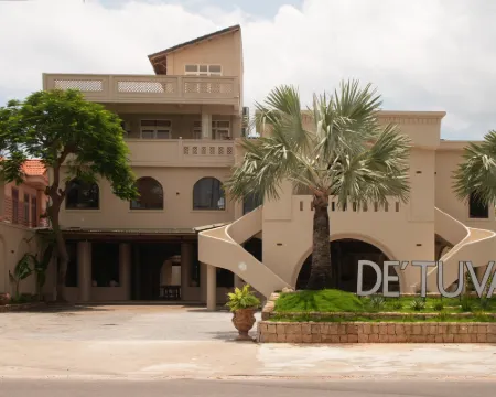 เดอ' ทูวา รีสอร์ท มุยเน่ โรงแรมในฟานเที้ยต