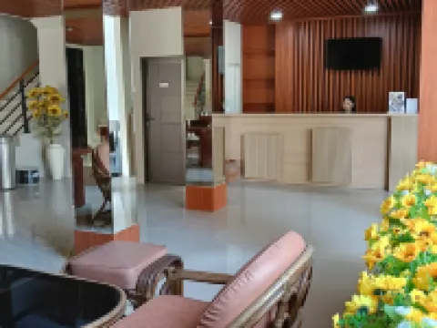 Sunflower Hotel syariah near Juanda airport Hotels in Sedati