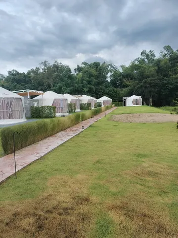 รูปภาพของเดอะเมโดว แกลมปิ้ง