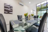 Reflexion Puchong Private Pool Villa Group-Friendly