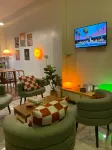 MidCenturyModernVibe-Near Virac Airport-w/ Parking Hoteles en 
