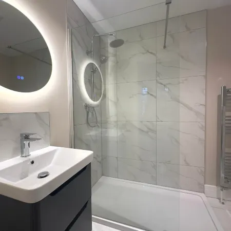 Spacious Family Retreat with Double & Single Bed