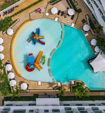 รูปภาพของ2 ห้องนอนใน  โรงแรม. หาดราไวย์.