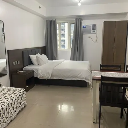 Shore Residence, Near MOA - Cozy Staycation - 1022