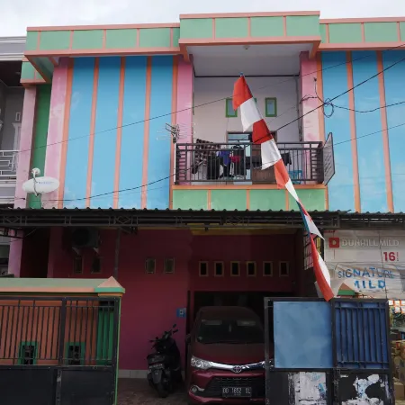 Hotel O Athirah Kost Near Permandian Wisata Istana Mappala Hotels in Gowa