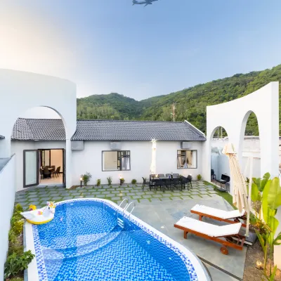 Terra Calm Private Tropical Son Tra Villa 2 Hotels near Bai Da