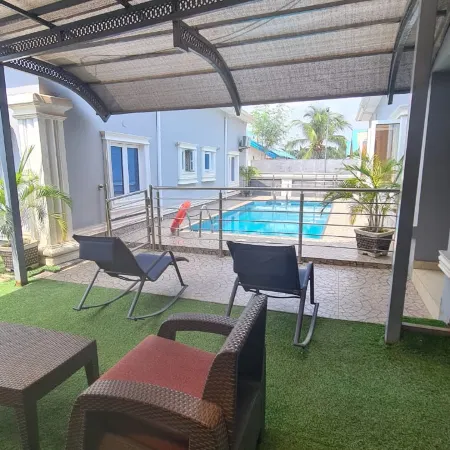 Devon's 5BR pool villa, gated in Sun City Estate, Abuja