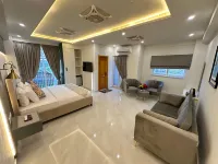Redline Premier Hotel - New