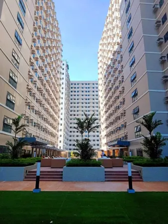 Acellyne Suites at Green 2 Residences with Netflix!