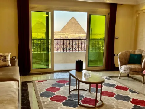 Cozy Home Pyramids View Hotels in 