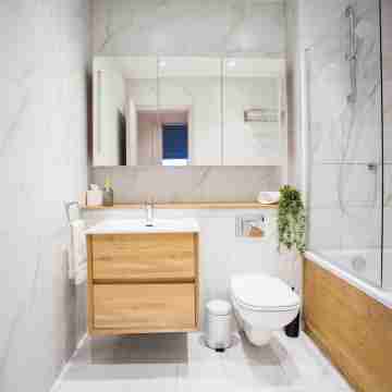 Chic Manchester Chinatown Stay | Shops & Nightlife Others