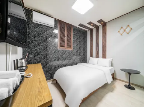 Bupyeong Huestay Отели рядом с достопримечательностью «Музей истории Пупхёна»