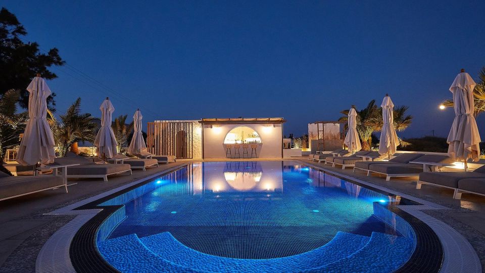 Petri Suites Santorini