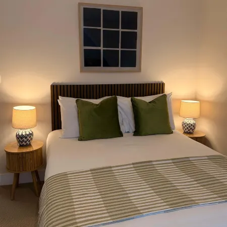 Cozy Double Room at The Shore