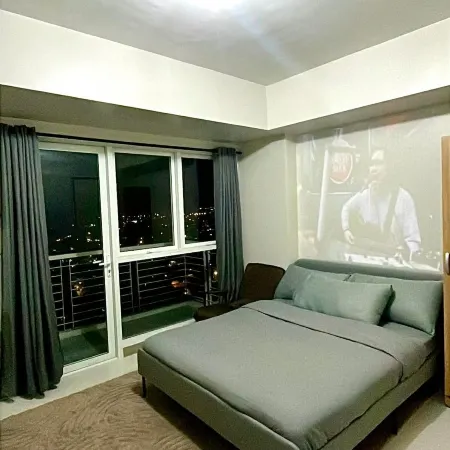 MERE Suite Davao- One Lakeshore (Behind SM Lanang Davao)