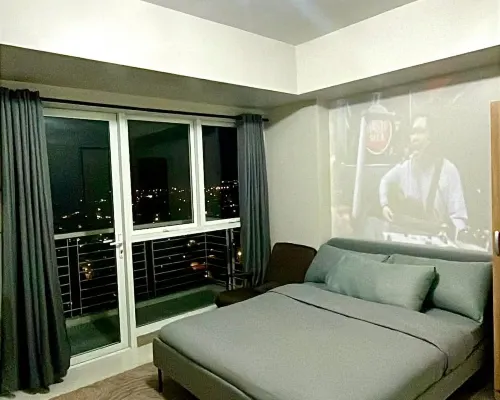 MERE Suite Davao- One Lakeshore (Behind SM Lanang Davao) Các khách sạn gần Trung tâm mua sắm The Peak