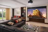 Private villa Central Bangkok, Skytrain, 3 Malls, 5 Bedrooms, Garden BBQ - 방갈로