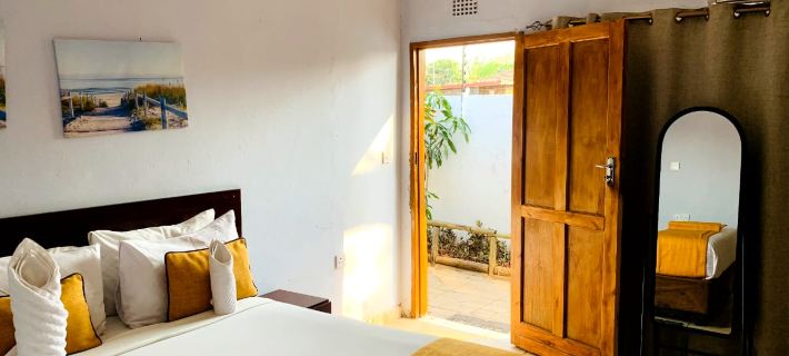 Plateau Guest House Hotels in Chobe
