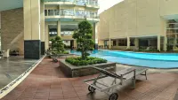 SnD 19-03 Private Studio & SmartTV in Aston Pelita - Kolam Renang