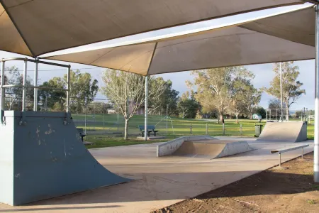 Chillout in Manilla: Relaxing Stay! Book Direct"