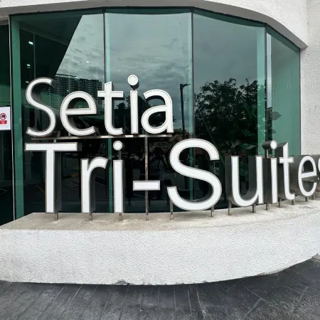 Setia Tri-Suite(1) by Homey Planet