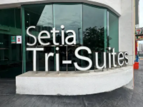 Setia Tri-Suite(3) by Homey Planet