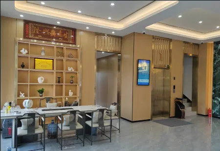 XINGHAI HOTEL AND RESORT Отели в г. Натуи