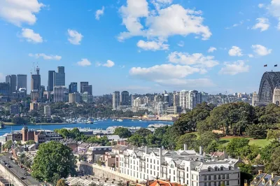 CBD Luxury| 1BR Harbour Views & Premier Facilities Hotels near Sydney Pearl Cruises - Day Cruises