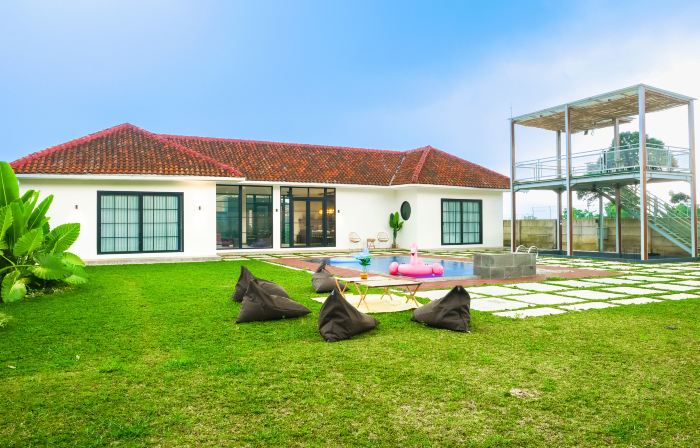 Theolive Arrea - Spacious Private Pool and Backyard