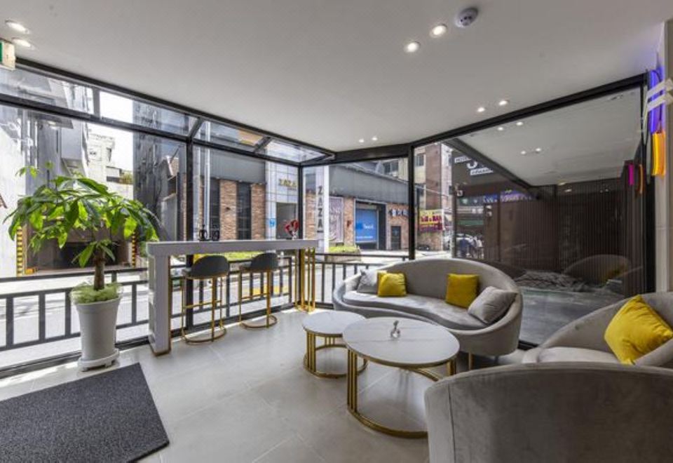 대전 용문 JNK Classic Hotel의 깔끔한 객실 이미지