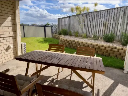 Brisbane Quiet Homestay Hotels in Regents Park