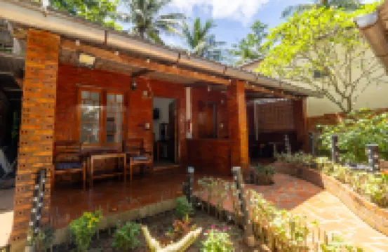 Minh Vuong Bungalow Hotels near Tranh Waterfall