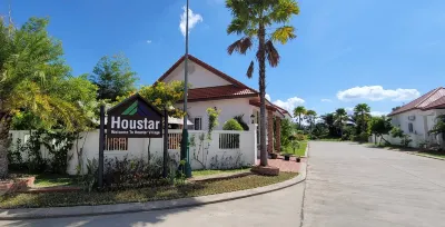 HOUSTAR POOL VILLA Hotels near Buddha Park (Wat Xieng Khouane Luang)