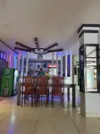 Domukha pali ghar - Desayuno
