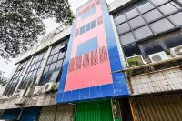 Queen Residence Ancol RedPartner โรงแรมใกล้โอเชียน อีโคพาร์ค อันกอล