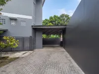 Hotel O near Universitas Gadjah Mada formerly Seruni Residence Hotele w: Mlati