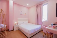 The Pink Boutique - 3-Sterne