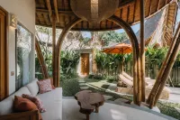 Villa Seriska Ubud – Adults Only Boutique Villas with Private Pools - 停車場