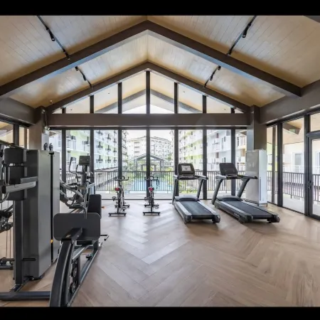 Hyllia by J&J | Studio Near airport w/ pool & gym