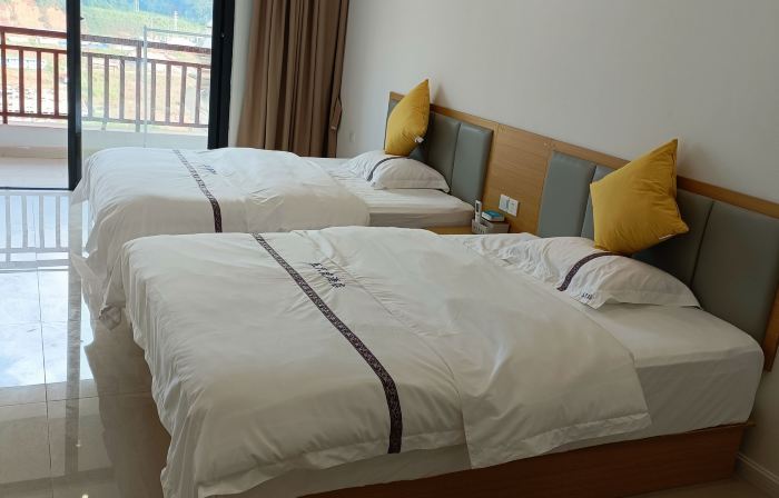 Five Tigers Hotel