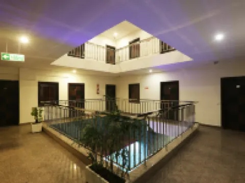 Hotel Emerald Suites At Delhi Airport Hotels near Indira Gandhi Intl. Airport